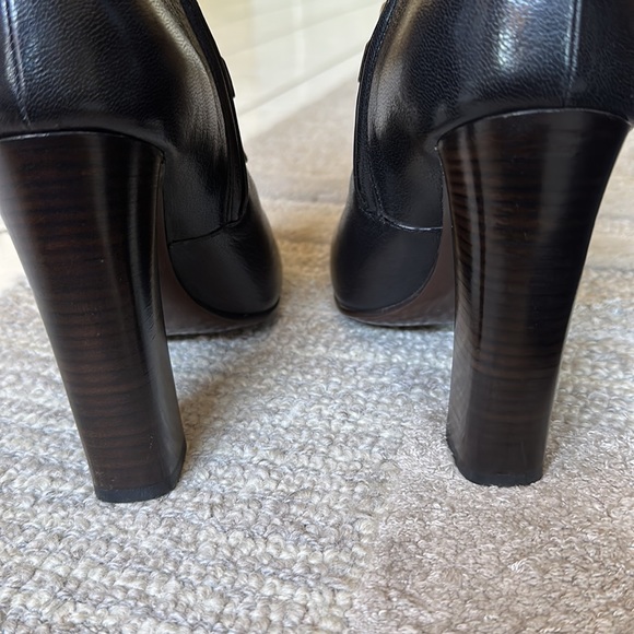 Authentic Prada boots - Picture 5 of 9